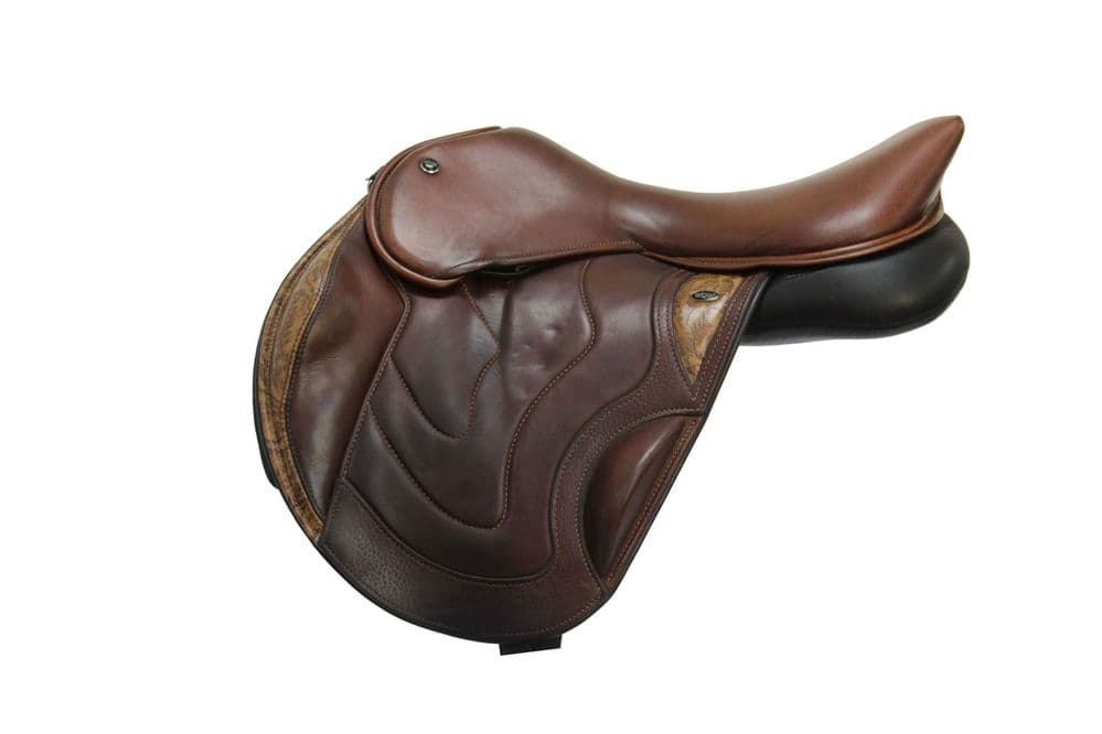 17” Jumping Saddle In Nutmeg With Jumping Fixed Block – 2” Flaps