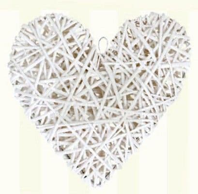 Big white wooden heart / Μεγάλη ξύλινη διακοσμητική καρδιά
