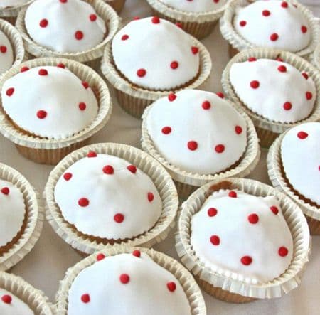 Delicious home-made Cupcakes - Πεντανόστιμα χειροποίητα Κεϊκάκια
