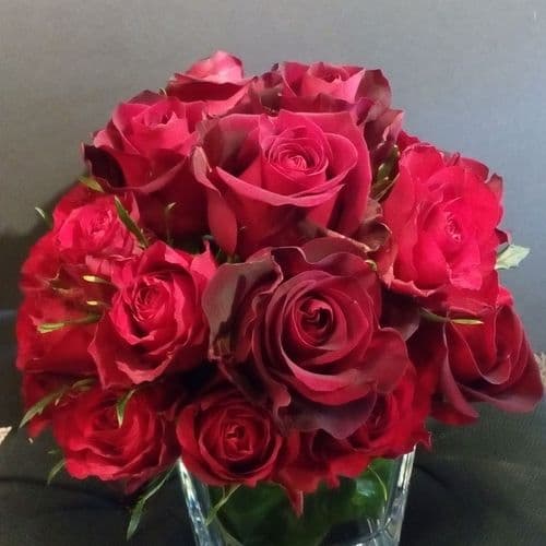 Red roses arrangement / Συνθεση με κοκκινα τριανταφυλλα