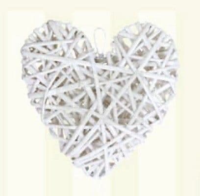 Small white wooden heart / Μικρή ξύλινη διακοσμητική καρδιά