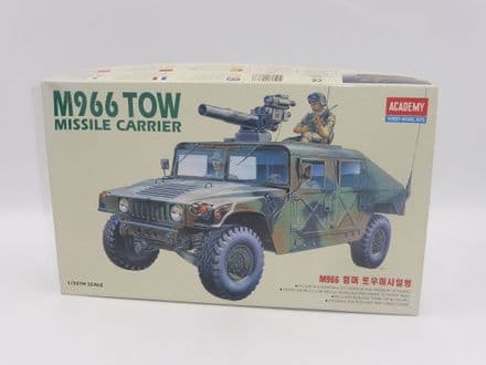 Academy 1:35 Kit No.1363 - M966 TOW Missile Carrier