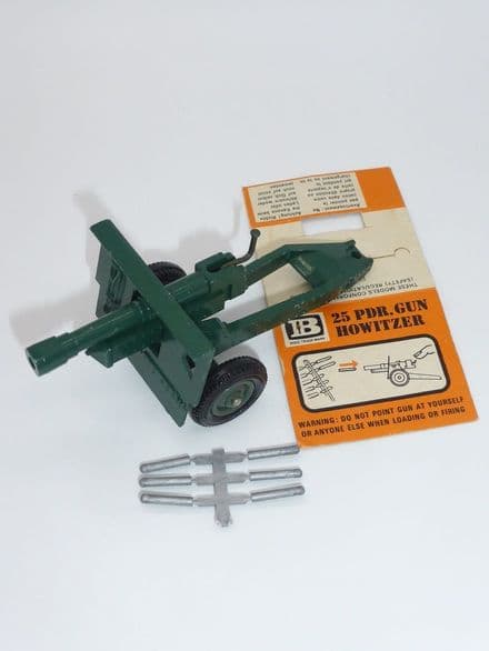 wb 9074 - Britains  Deetail 25 Pdr Gun Howitzer with shells