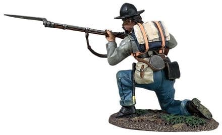 WB31267 - Confederate Infantry Kneeling Preparing to Fire